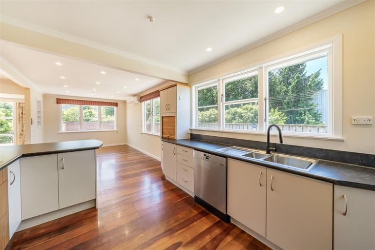 Photo of property in 2/48 Tennyson Street, Trentham, Upper Hutt, 5018