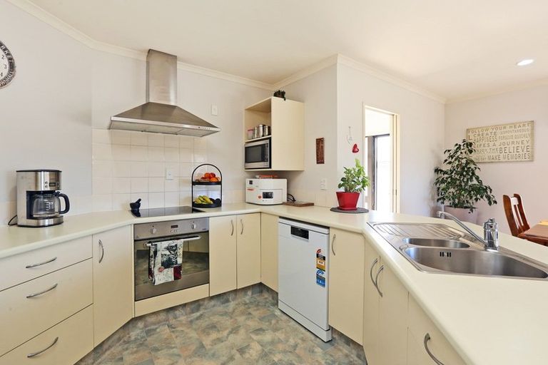 Photo of property in 247 Guppy Road, Taradale, Napier, 4112