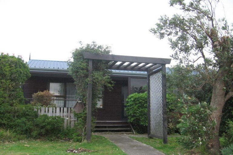 Photo of property in 12 Dominica Crescent, Grenada Village, Wellington, 6037