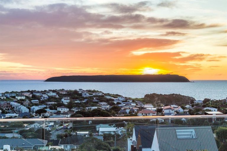 Photo of property in 27 Herewini Street, Titahi Bay, Porirua, 5022