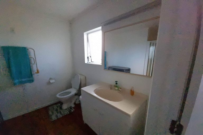 Photo of property in 50b Blanes Road, Weymouth, Auckland, 2103