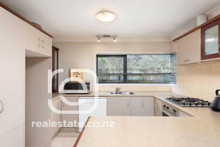 Photo of property in 23 Golden Courie Close, Papamoa Beach, Papamoa, 3118