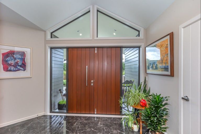 Photo of property in 43 Ohau Terraces, Ohau, Levin, 5570