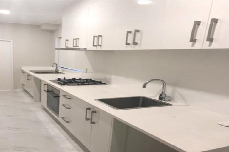 Photo of property in 15 Drumbuoy Drive, Flat Bush, Auckland, 2019