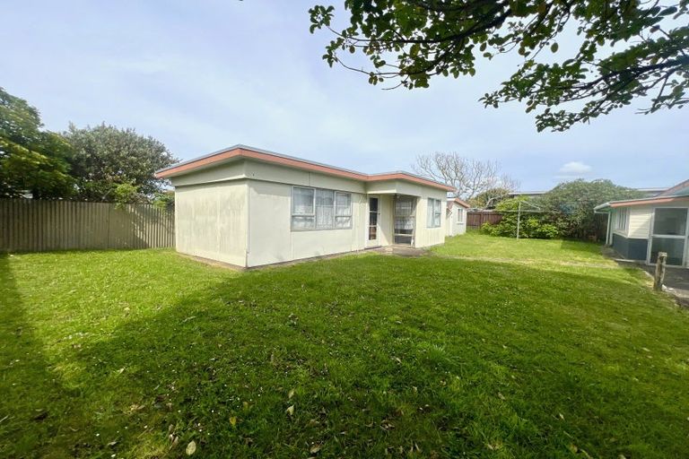 Photo of property in 2 School Road, Whitianga, 3510