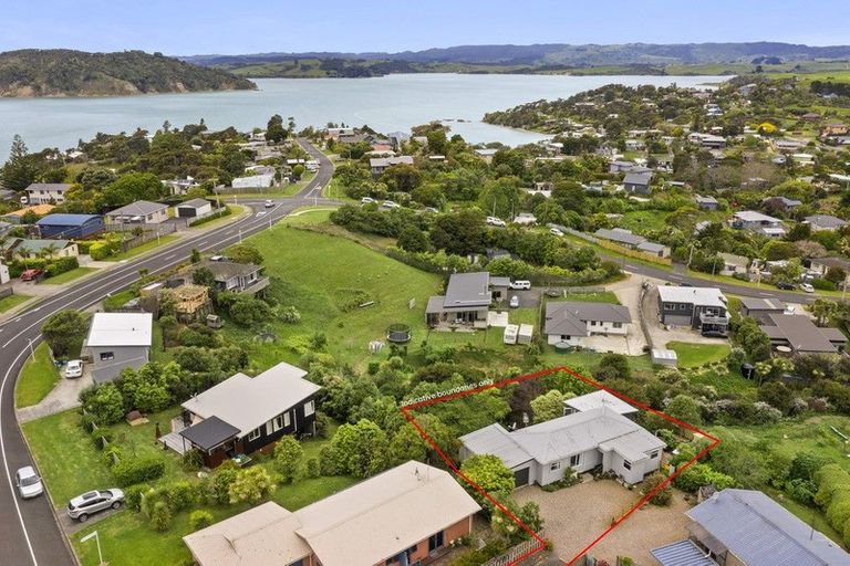 Photo of property in 24b Manukau Road, Raglan, 3225