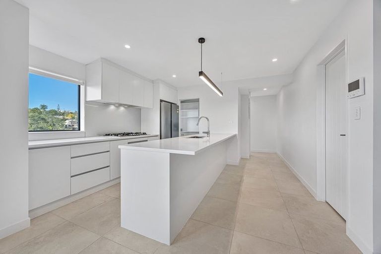 Photo of property in 83b Bayside Drive, Browns Bay, Auckland, 0630