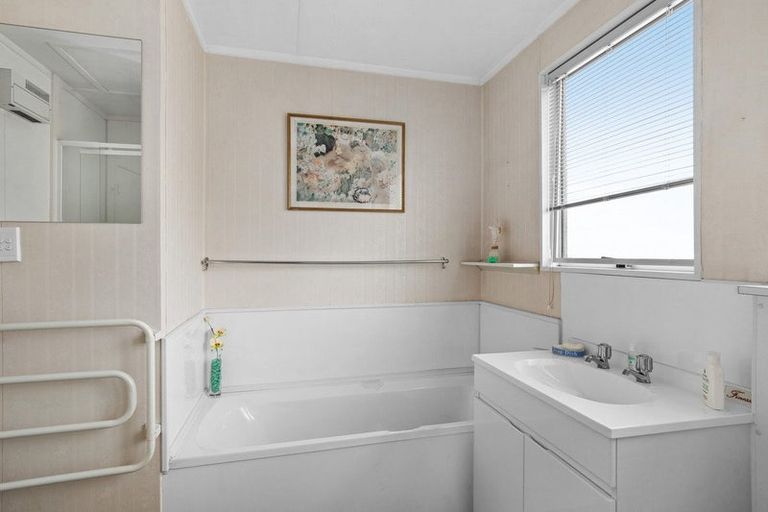 Photo of property in 4 Hart Place, Bridge Hill, Alexandra, 9320