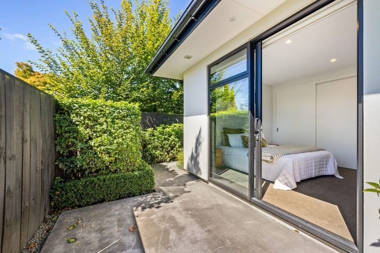 Photo of property in 64a Straven Road, Fendalton, Christchurch, 8014
