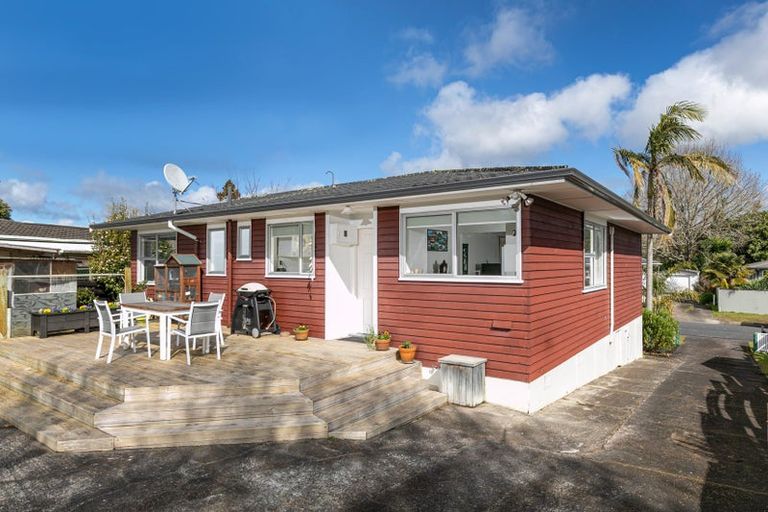 Photo of property in 36 Chilcott Road, Henderson, Auckland, 0612