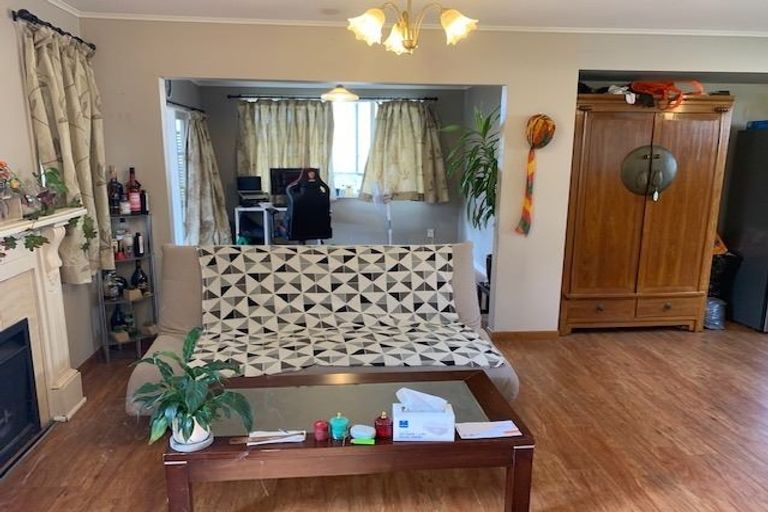 Photo of property in 1/34 Tomo Street, New Lynn, Auckland, 0600