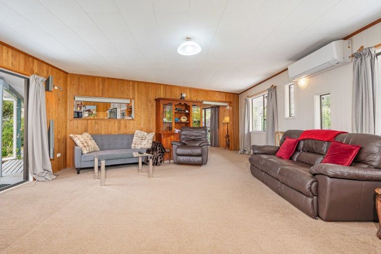 Photo of property in 8 Parkland Place, Whitianga, 3510