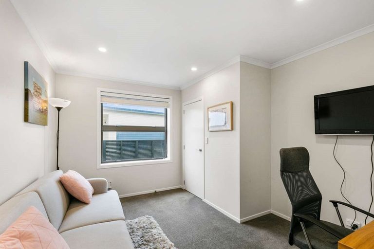 Photo of property in 7f Marjory Close, Broadmeadows, Wellington, 6035