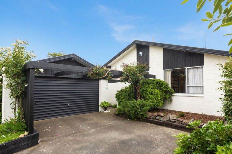 Photo of property in 7 Brigadoon Place, Avonhead, Christchurch, 8042