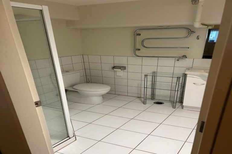 Photo of property in Stadium Garden Flats, 314/107 Thorndon Quay, Pipitea, Wellington, 6011