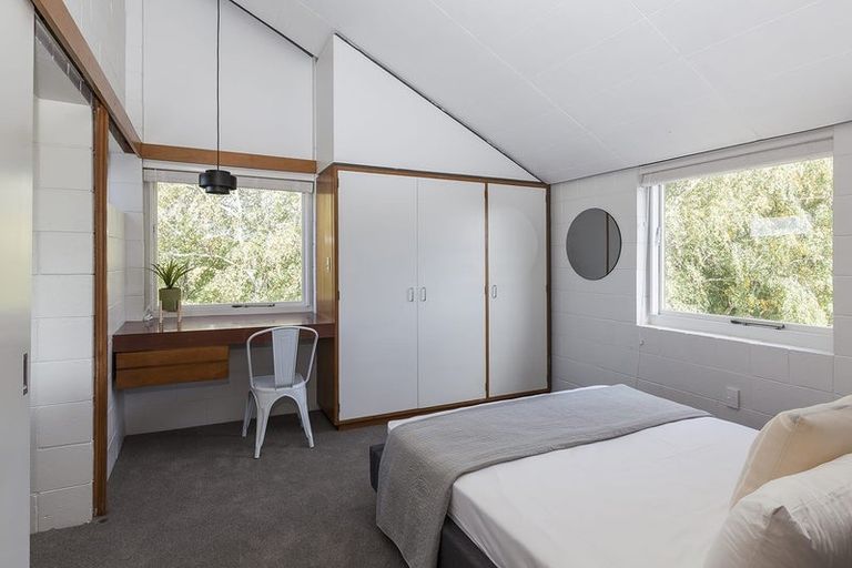 Photo of property in 21 Newbridge Place, Ilam, Christchurch, 8041