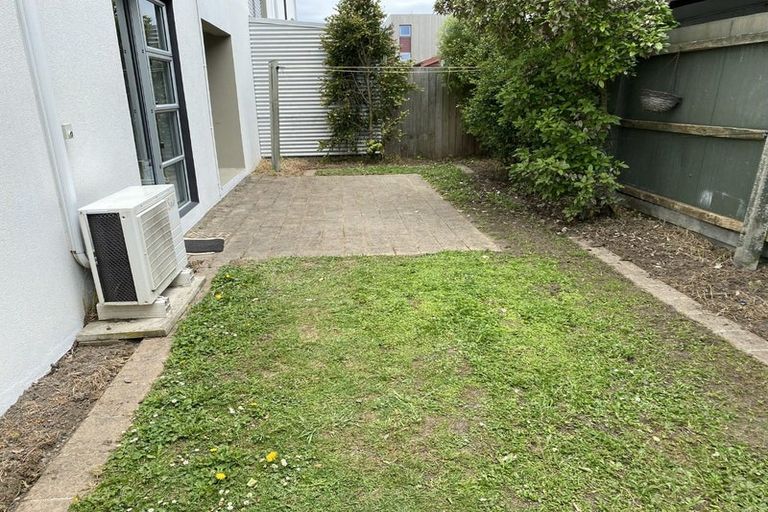 Photo of property in 1/71 Springfield Road, St Albans, Christchurch, 8014