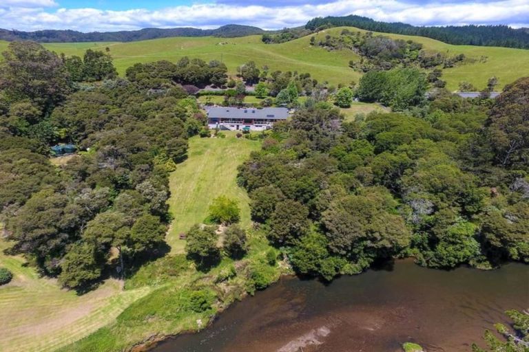 Photo of property in 846 Puketona Road, Haruru, 0204