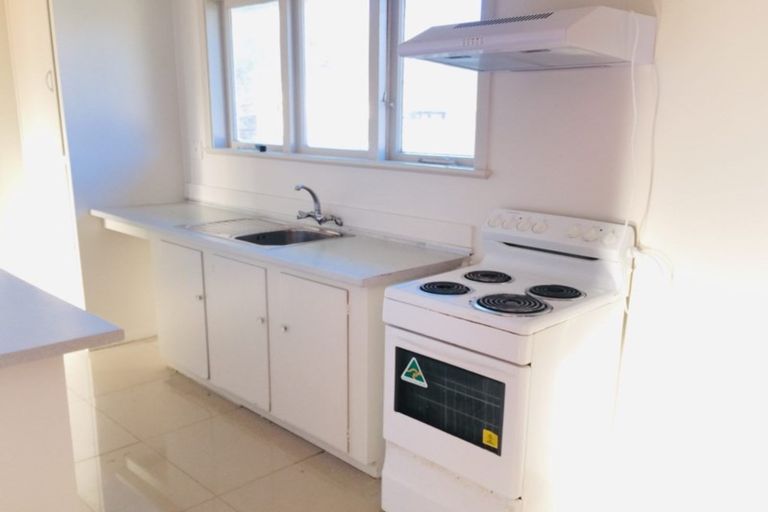 Photo of property in 12 Olive Street, Manurewa, Auckland, 2102