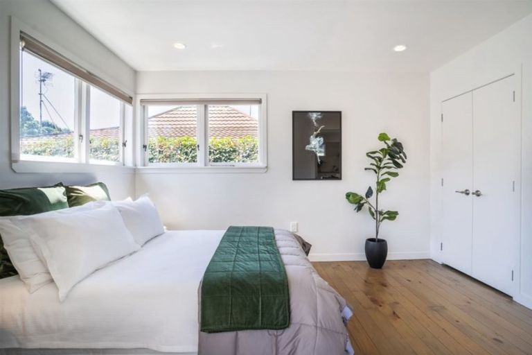 Photo of property in 1/21 West Hoe Road, Orewa, 0931