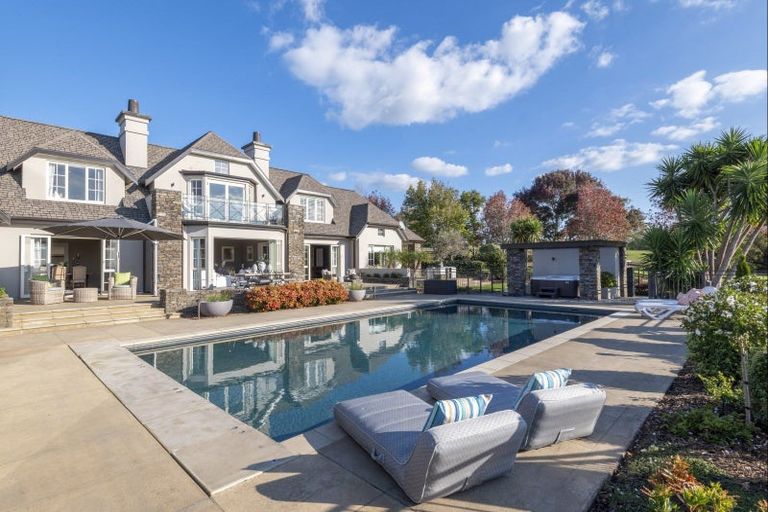 Photo of property in 38 Porterfield Road, Whitford, Howick, 2571