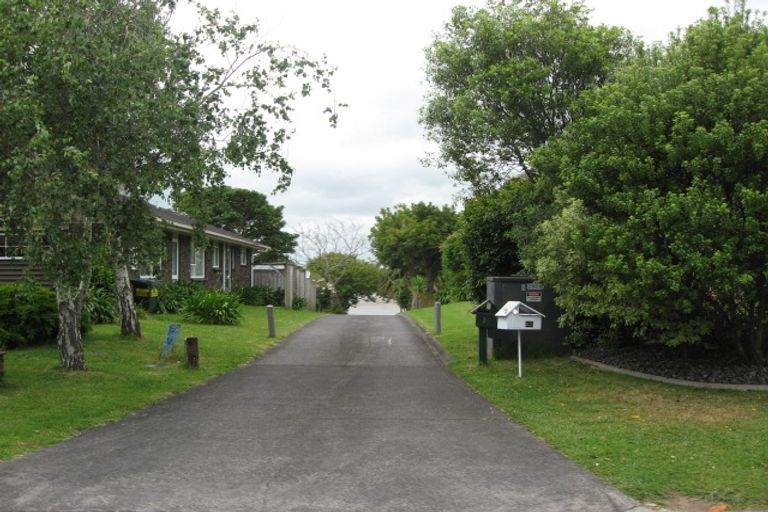 Photo of property in 23 Cumbrian Place, Conifer Grove, Takanini, 2112