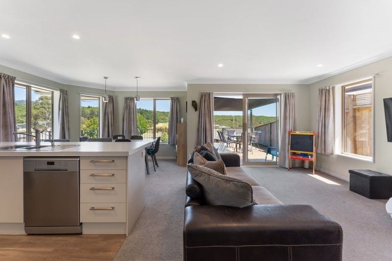 Photo of property in 2 Pukeko Place, Picton, 7220