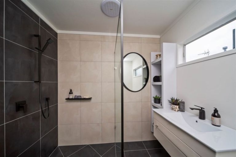 Photo of property in 65 Dixon Avenue, Hawera, 4610