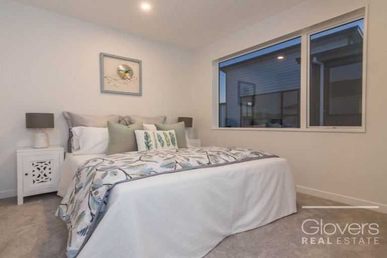 Photo of property in 17 Kearns Drive, Hobsonville, Auckland, 0616