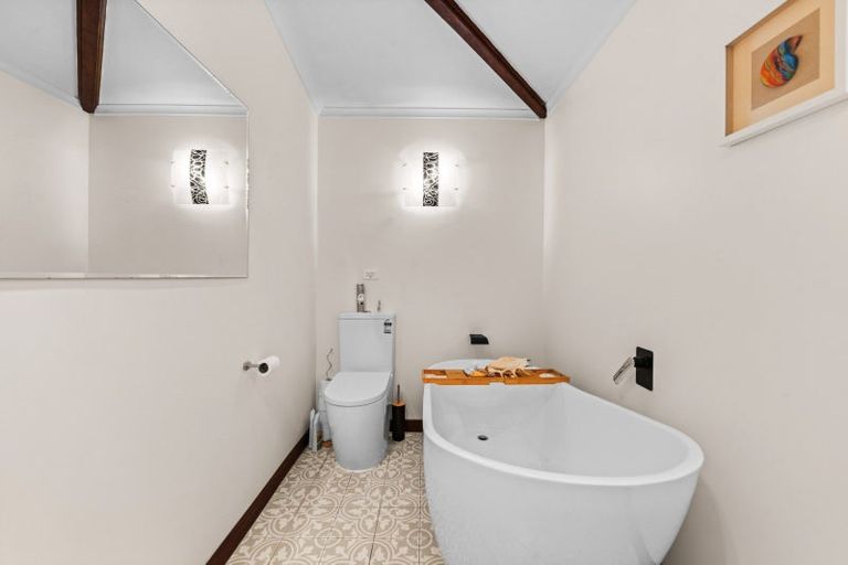 Photo of property in 37 Chinnerys Road, Woodend, 7610