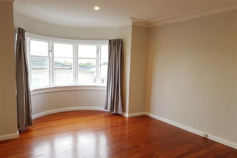 Photo of property in 138 Titirangi Road, New Lynn, Auckland, 0600