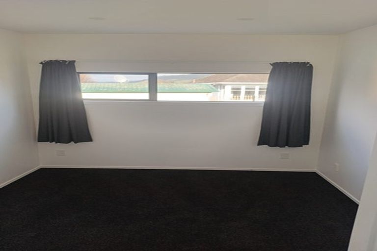 Photo of property in 34a Jillett Street, Titahi Bay, Porirua, 5022