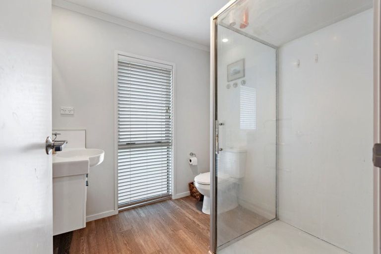 Photo of property in 14 Ponga Place, Papamoa Beach, Papamoa, 3118