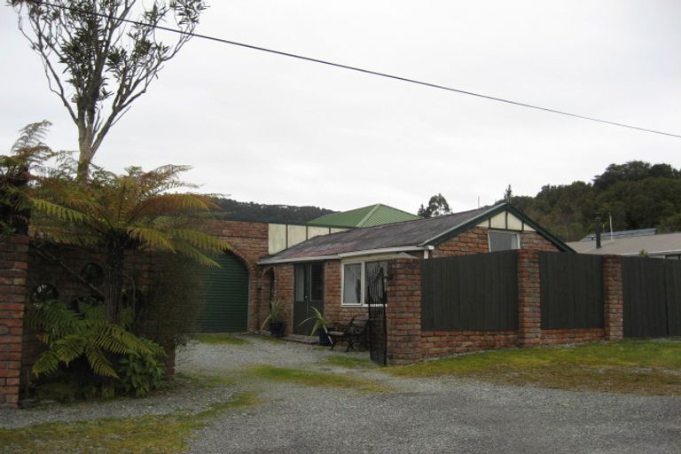 Photo of property in 10 Cromarty Street, Dunollie, Runanga, 7803