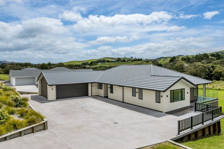 Photo of property in 32 Admiralty Drive, Haruru, 0204