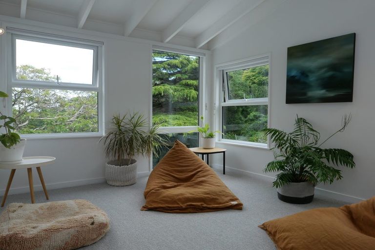 Photo of property in 57 Tilley Road, Paekakariki, 5034