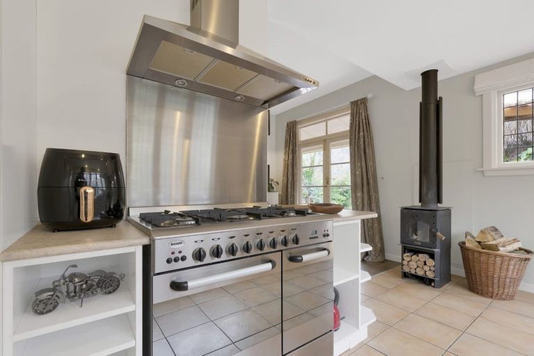 Photo of property in 4498 Christchurch Akaroa Road, Little River, 7591