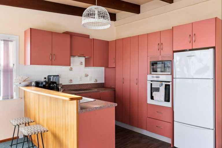 Photo of property in 15 Makorori Beach Road, Makorori, Gisborne, 4073