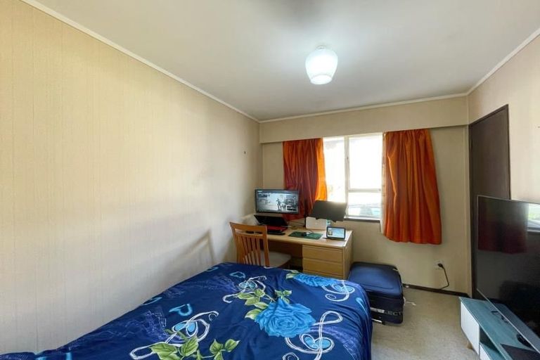 Photo of property in 21 Faith Bullock Place, New Lynn, Auckland, 0600