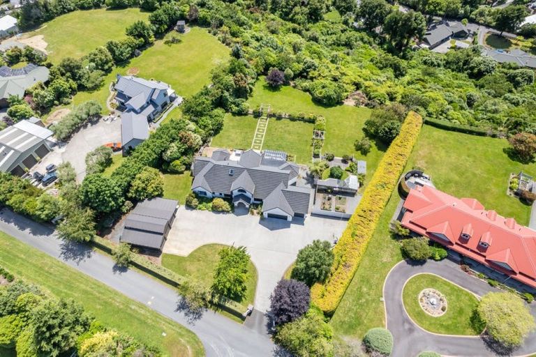 Photo of property in 30 Emerald Hill Drive, Birchville, Upper Hutt, 5018