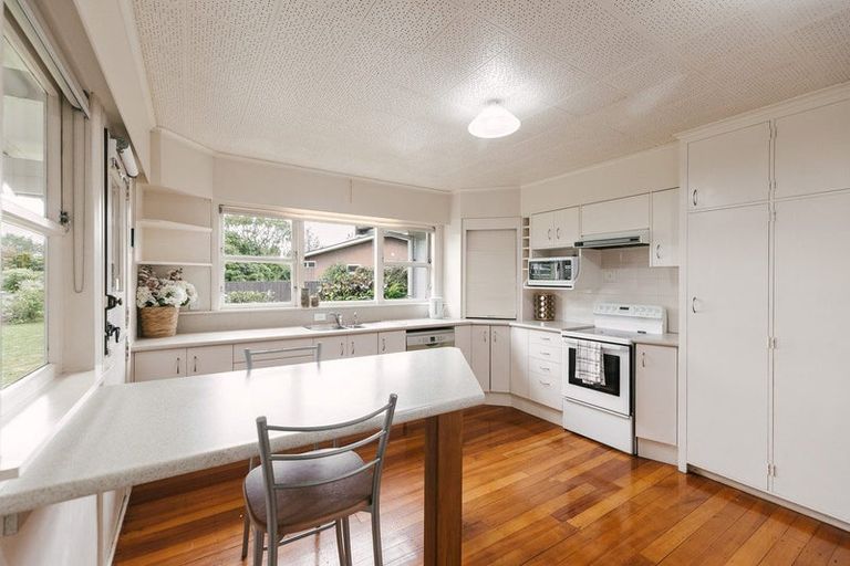 Photo of property in 12 Lifford Place, Awapuni, Palmerston North, 4412