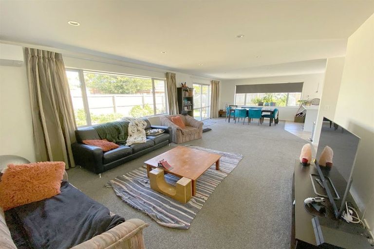 Photo of property in 286a Wainoni Road, Avondale, Christchurch, 8061