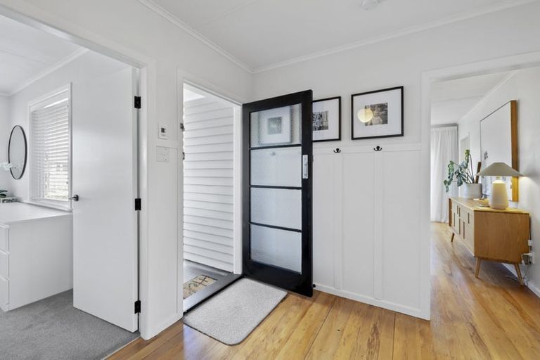 Photo of property in 9 Trafalgar Street, Westown, New Plymouth, 4310