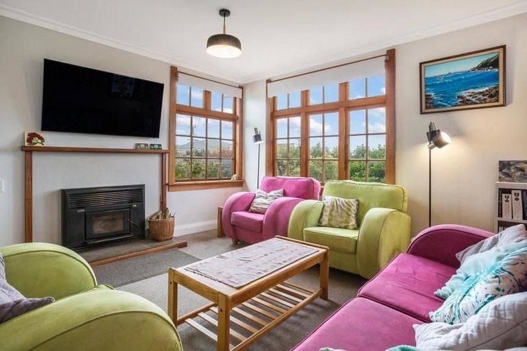 Photo of property in 113 Seaview Road, Paraparaumu Beach, Paraparaumu, 5032