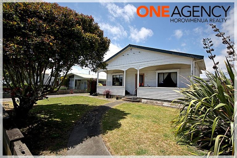 Photo of property in 4 Park Street, Foxton, 4814