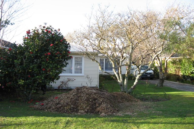 Photo of property in 20 Hay Street, Wainuiomata, Lower Hutt, 5014