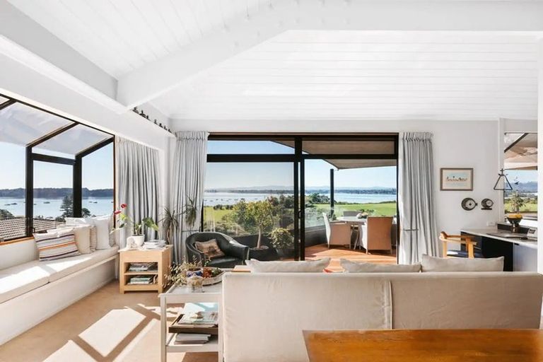 Photo of property in 17 Farnell Court, Omokoroa, 3114