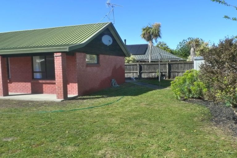 Photo of property in 243 Queenspark Drive, Parklands, Christchurch, 8083