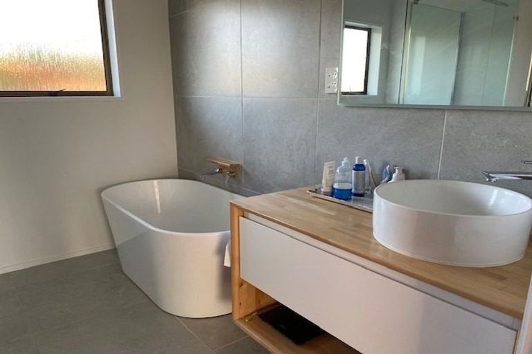 Photo of property in 2/83 Bramley Drive, Farm Cove, Auckland, 2012