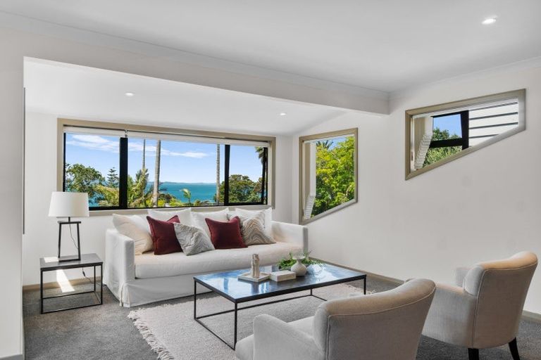 Photo of property in 4 Glenoaks Rise, Mellons Bay, Auckland, 2014